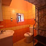 بيت شباب Bianka & Car Rent