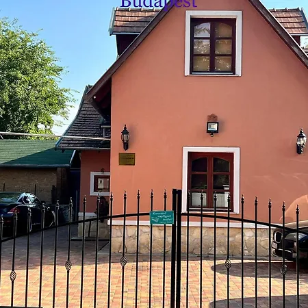 אכסניה Bianka & Car Rent