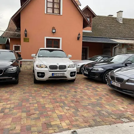 Bianka & Car Rent אכסניה