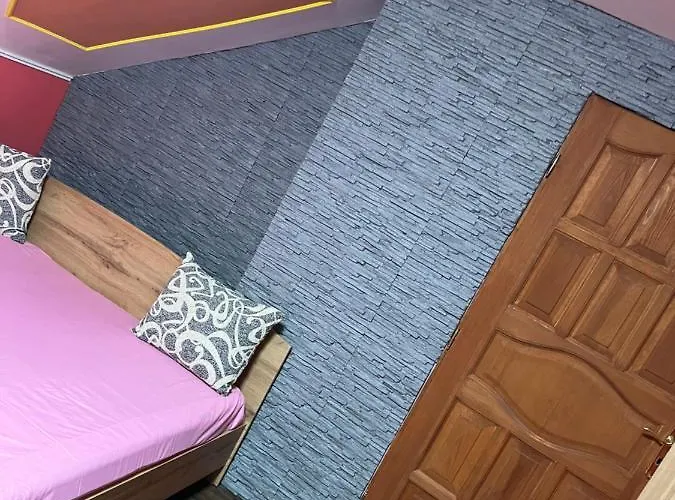 호스텔 Bianka & Car Rent *