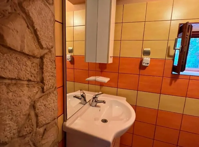 Bianka & Car Rent Hostal