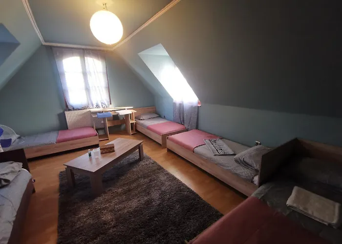 Hostel Bianka & Car Rent